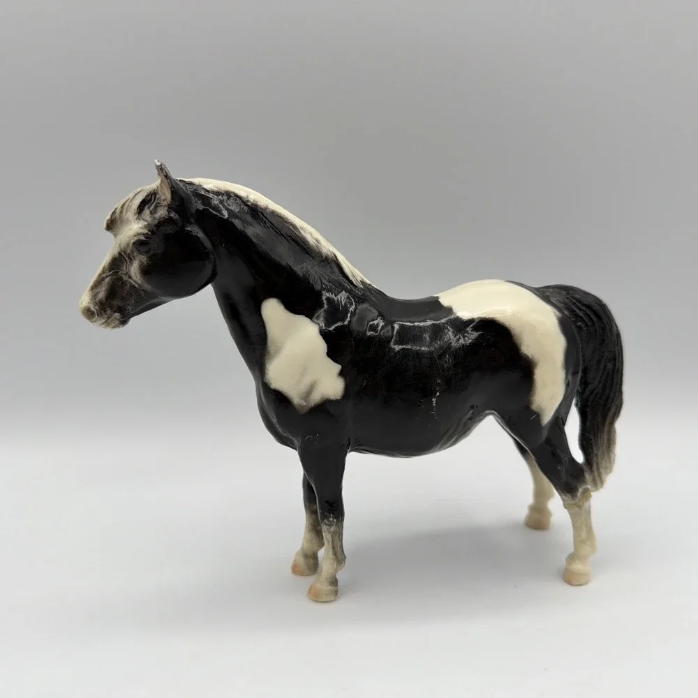 Vintage Breyer Horse #21 Shetland Pony Black White Glossy Pinto Bald Face Figure